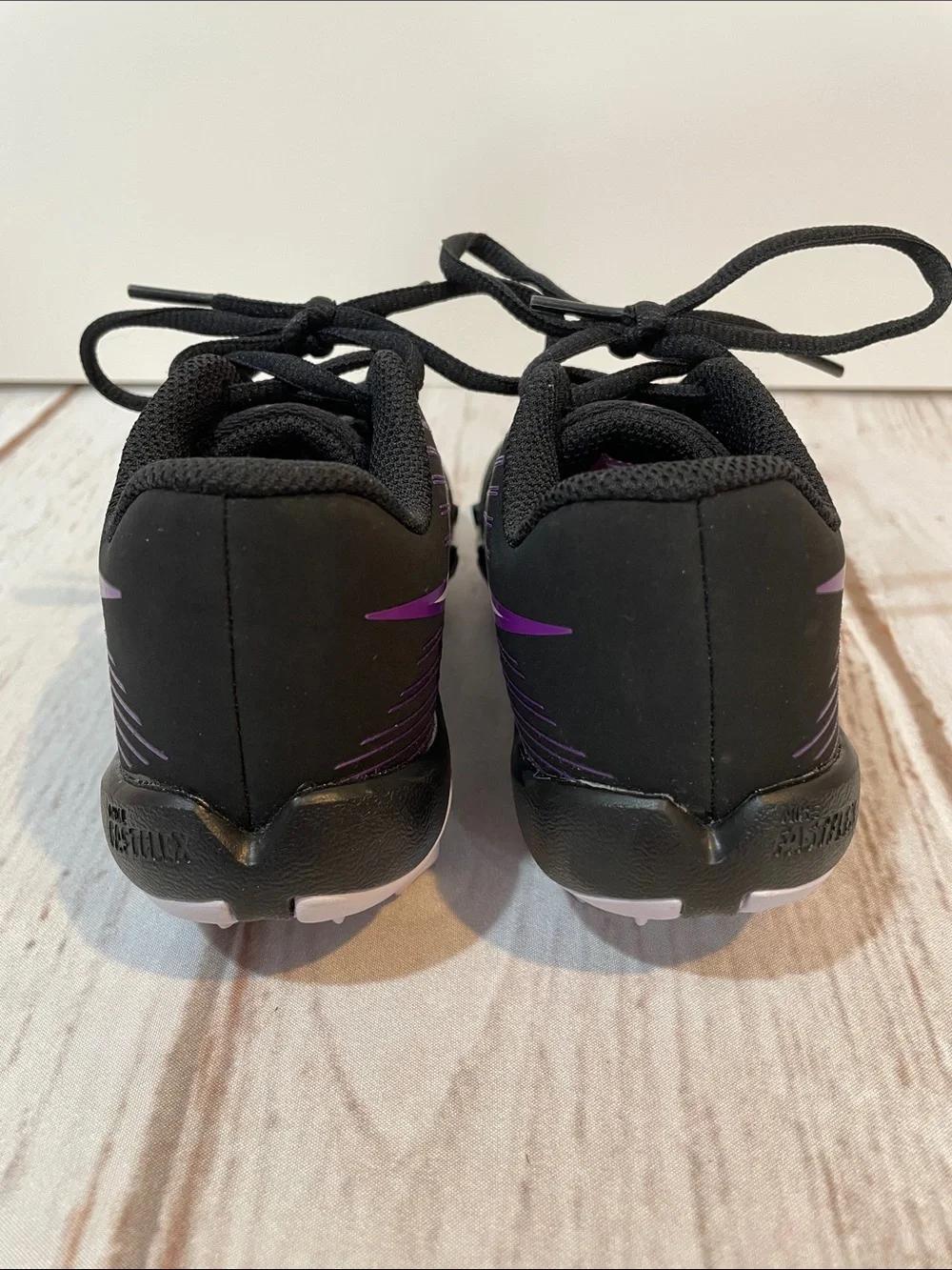 Nike Girls Softball Baseball Cleats Kids 11C Black Purple Like New T-Ball
